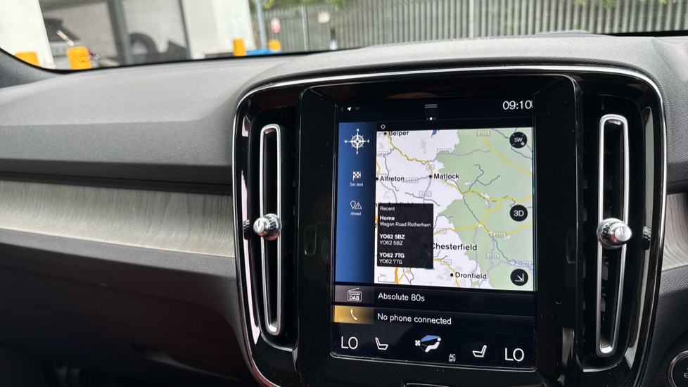 Volvo XC40 2.0 T5 Inscription Pro 5dr AWD Geartronic Petrol Estate - Image 29