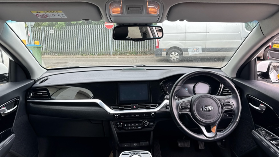 Kia E-Niro 100kW 2 39kWh 5dr Auto Electric Estate - Image 10
