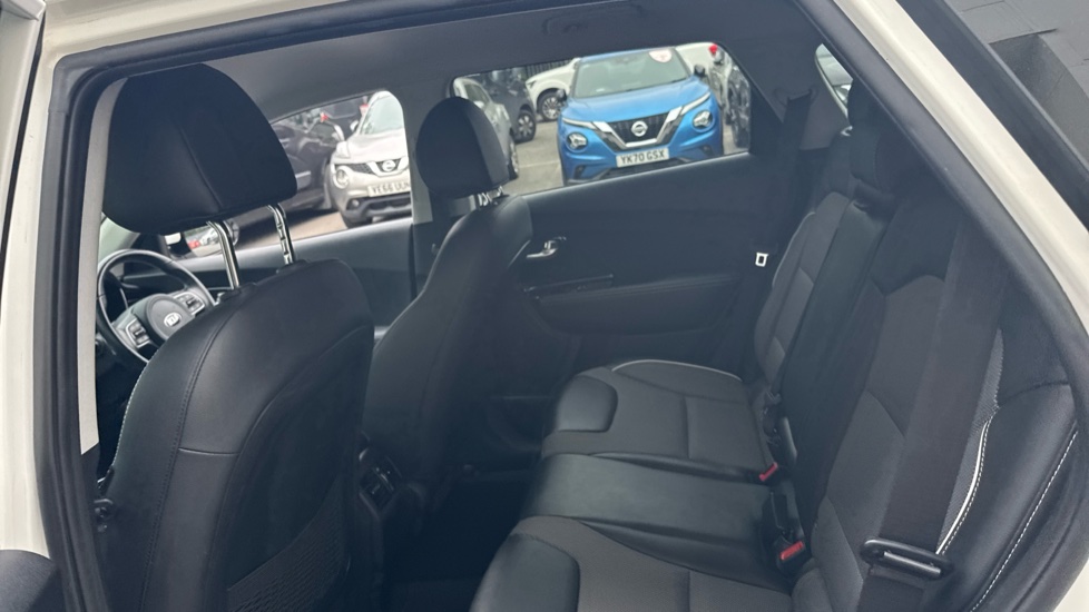 Kia E-Niro 100kW 2 39kWh 5dr Auto Electric Estate - Image 16