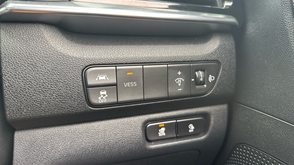 Kia E-Niro 100kW 2 39kWh 5dr Auto Electric Estate - Image 23