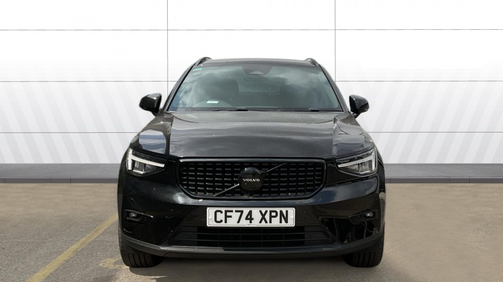 Volvo XC40 2.0 B4P Plus Black Edition 5dr Auto Petrol Estate - Image 3