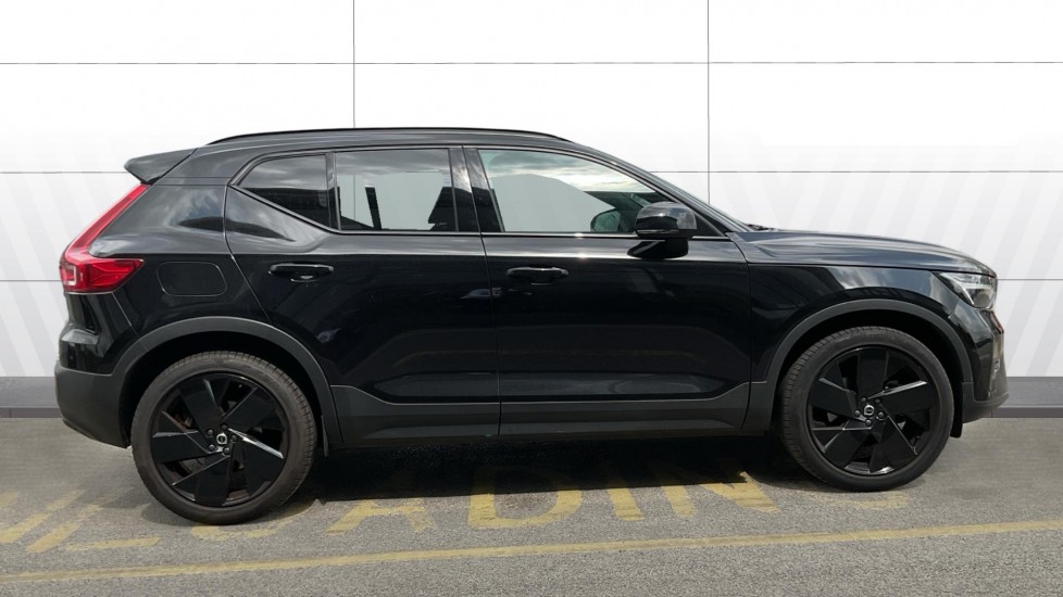 Volvo XC40 2.0 B4P Plus Black Edition 5dr Auto Petrol Estate - Image 5