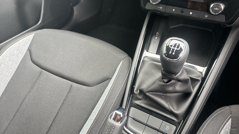 Skoda Scala 1.0 TSI 95 SE Edition 5dr Petrol Hatchback - Image 13