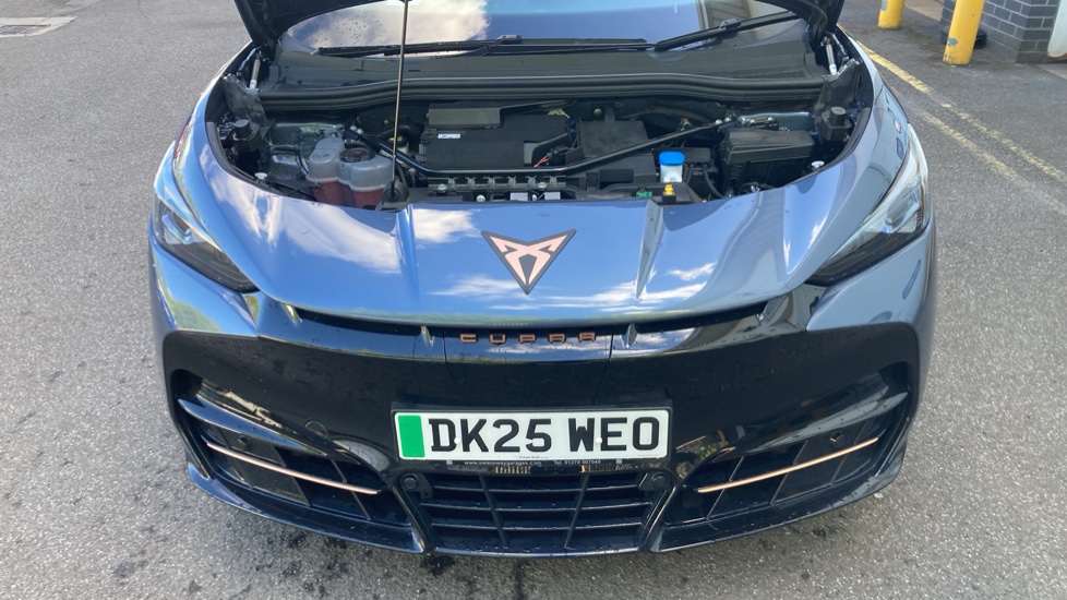CUPRA Tavascan 210kW V1 77kWh 5dr Auto Electric Estate - Image 8