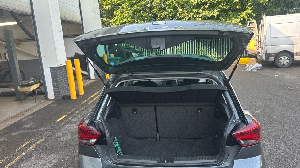 SEAT Ibiza 1.0 TSI 95 SE 5dr Petrol Hatchback - Image 4