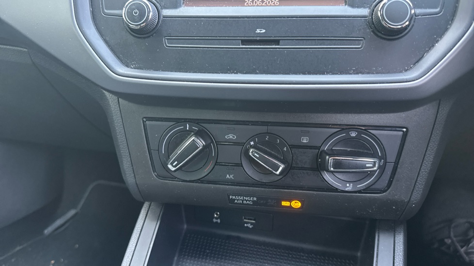 SEAT Ibiza 1.0 TSI 95 SE 5dr Petrol Hatchback - Image 23
