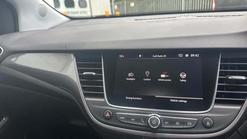 Vauxhall Crossland 1.2 Turbo [130] Ultimate Nav 5dr Auto Petrol Hatchback - Image 26