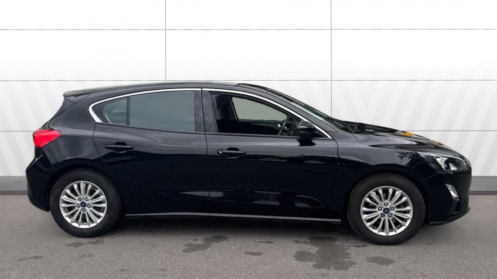 Ford Focus 1.0 EcoBoost 125 Titanium 5dr Petrol Hatchback - Image 5