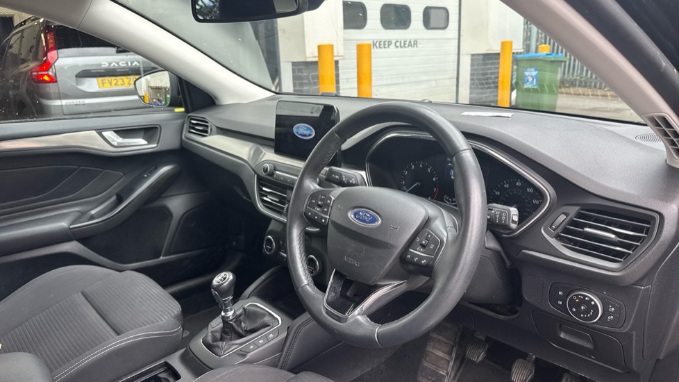 Ford Focus 1.0 EcoBoost 125 Titanium 5dr Petrol Hatchback - Image 11