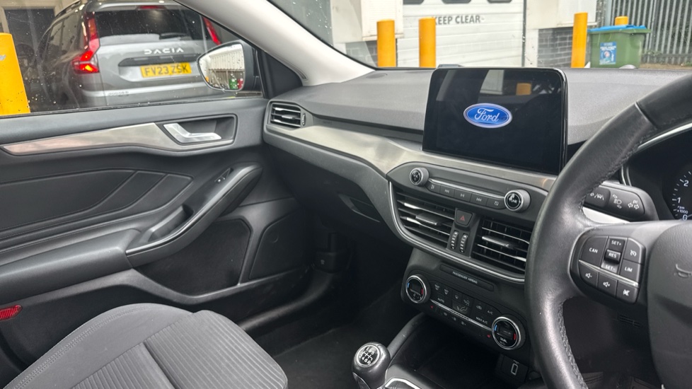 Ford Focus 1.0 EcoBoost 125 Titanium 5dr Petrol Hatchback - Image 14