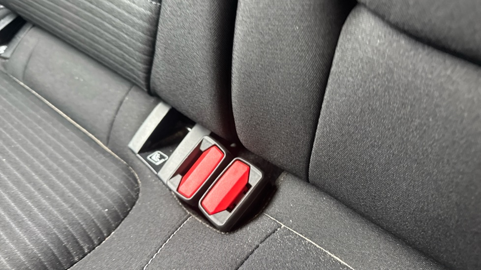 Ford Focus 1.0 EcoBoost 125 Titanium 5dr Petrol Hatchback - Image 17