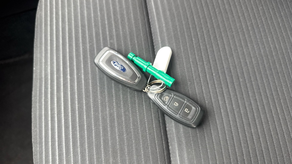 Ford Focus 1.0 EcoBoost 125 Titanium 5dr Petrol Hatchback - Image 20