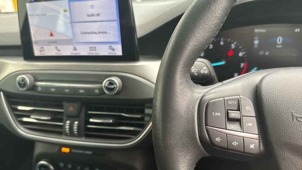 Ford Focus 1.0 EcoBoost 125 Titanium 5dr Petrol Hatchback - Image 22