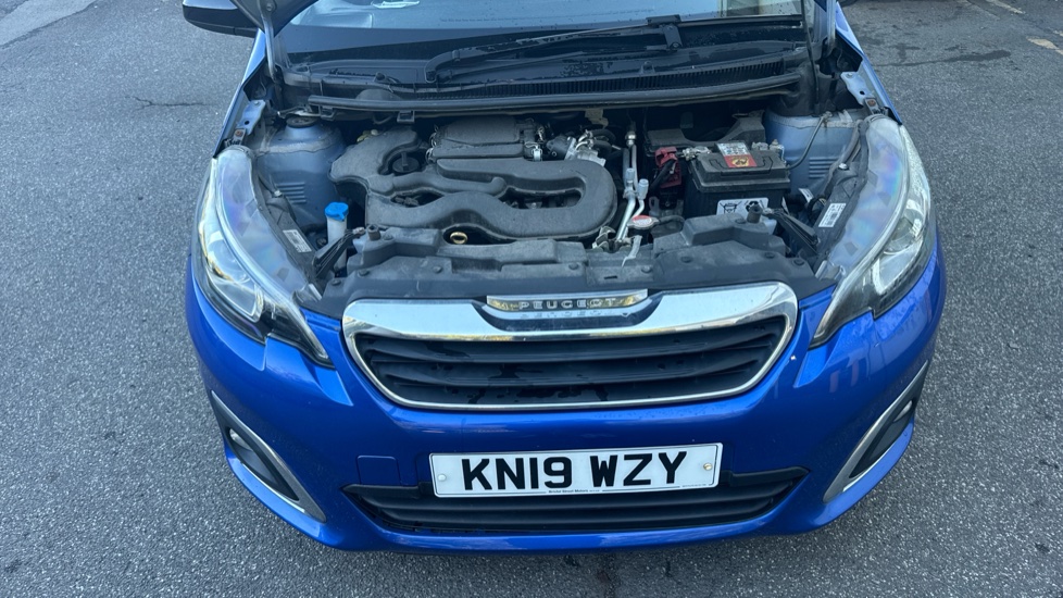 Peugeot 108 1.0 72 Allure 5dr Petrol Hatchback - Image 8