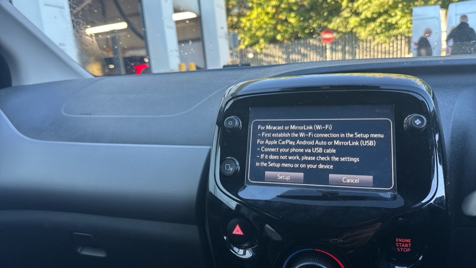 Peugeot 108 1.0 72 Allure 5dr Petrol Hatchback - Image 27