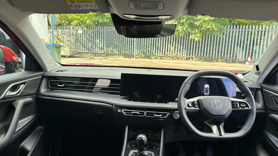 MG HS 1.5 T-GDI Trophy 5dr Petrol Hatchback - Image 10