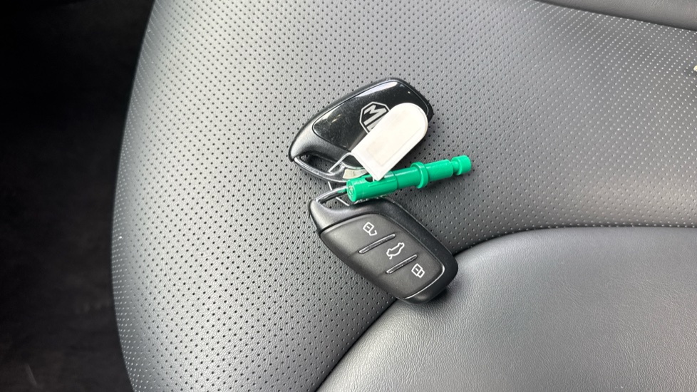 MG HS 1.5 T-GDI Trophy 5dr Petrol Hatchback - Image 20