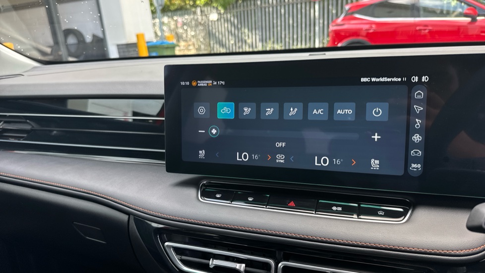 MG HS 1.5 T-GDI Trophy 5dr Petrol Hatchback - Image 28