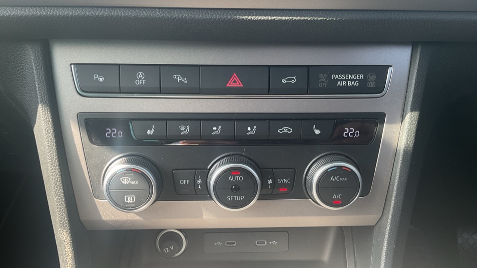 SEAT Ateca 2.0 TSI Xperience Lux 5dr DSG 4Drive Petrol Estate - Image 22