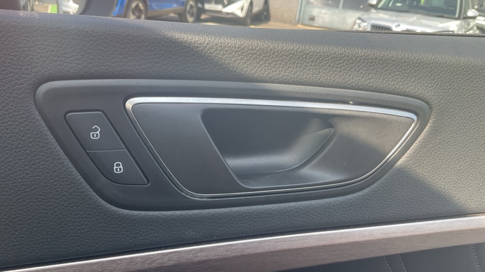 SEAT Ateca 2.0 TSI Xperience Lux 5dr DSG 4Drive Petrol Estate - Image 33