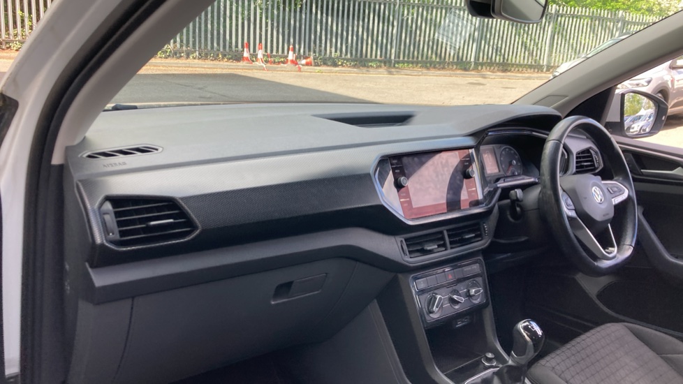 Volkswagen T-Cross 1.0 TSI 115 SE 5dr Petrol Estate - Image 9