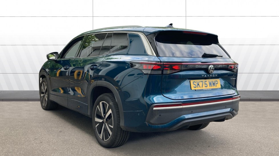 Volkswagen Tayron 1.5 TSI eHybrid Elegance 5dr DSG6 Estate - Image 2