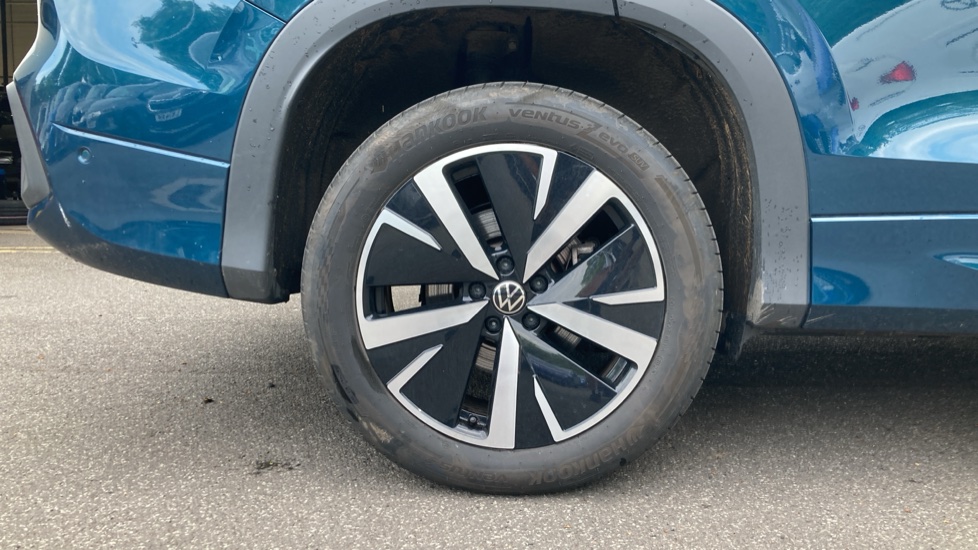 Volkswagen Tayron 1.5 TSI eHybrid Elegance 5dr DSG6 Estate - Image 7