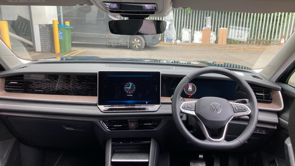 Volkswagen Tayron 1.5 TSI eHybrid Elegance 5dr DSG6 Estate - Image 10