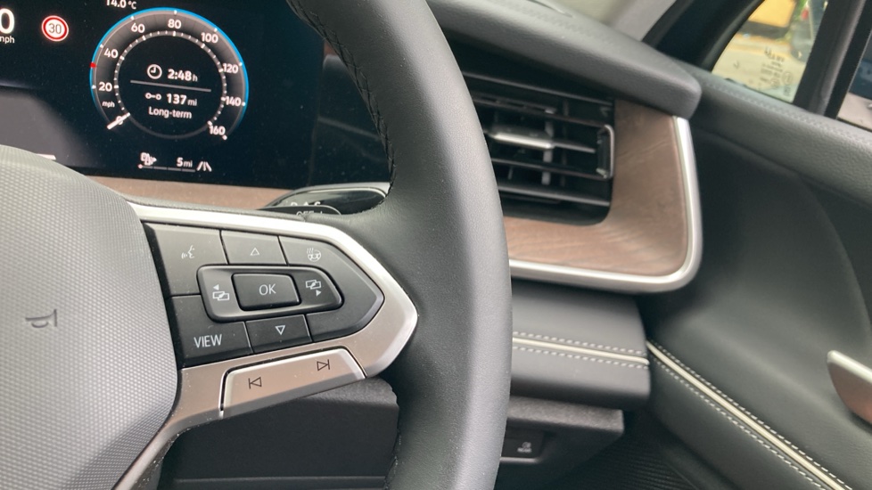 Volkswagen Tayron 1.5 TSI eHybrid Elegance 5dr DSG6 Estate - Image 22