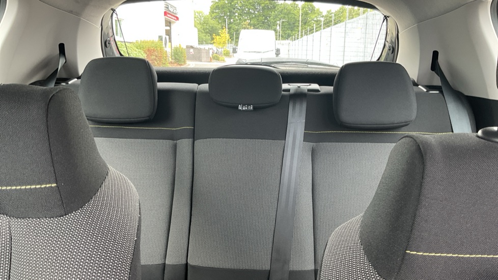 Citroen C3 1.2 PureTech Flair 5dr Petrol Hatchback - Image 15