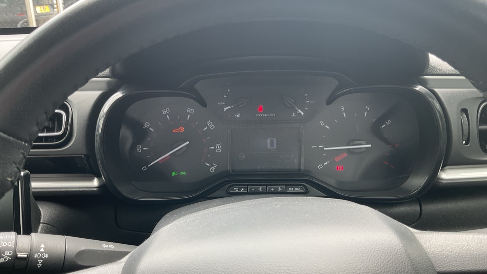 Citroen C3 1.2 PureTech Flair 5dr Petrol Hatchback - Image 18