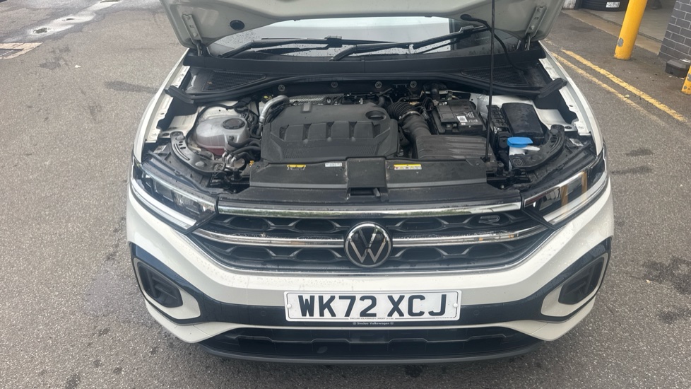 Volkswagen T-Roc 2.0 TDI 150 4MOTION R-Line 5dr DSG Diesel Hatchback - Image 8
