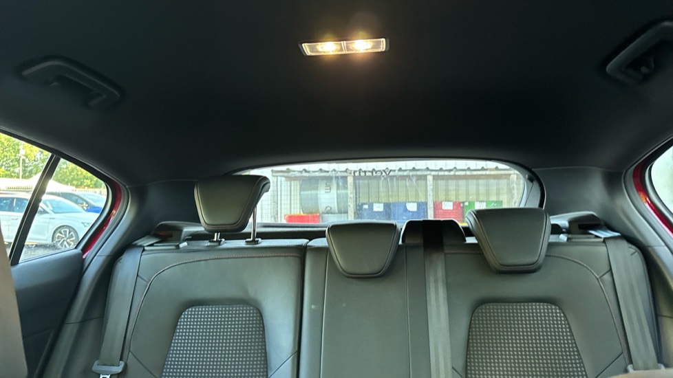 Ford Focus 1.0 EcoBoost Hybrid mHEV 155 ST-Line X Edition 5dr Petrol Hatchback - Image 15