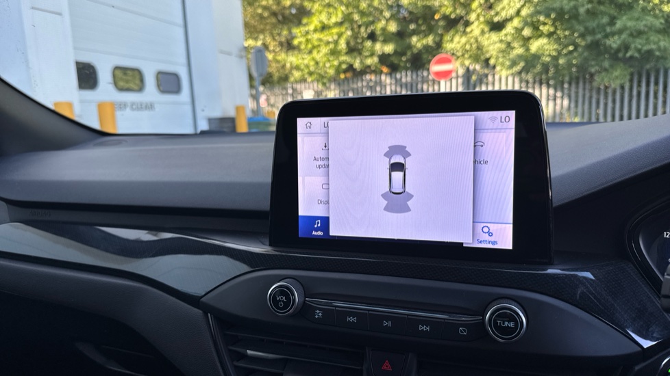 Ford Focus 1.0 EcoBoost Hybrid mHEV 155 ST-Line X Edition 5dr Petrol Hatchback - Image 31