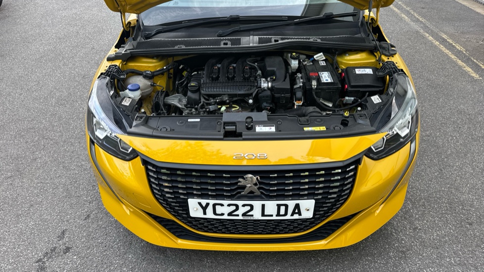 Peugeot 208 1.2 PureTech Active Premium 5dr Petrol Hatchback - Image 8