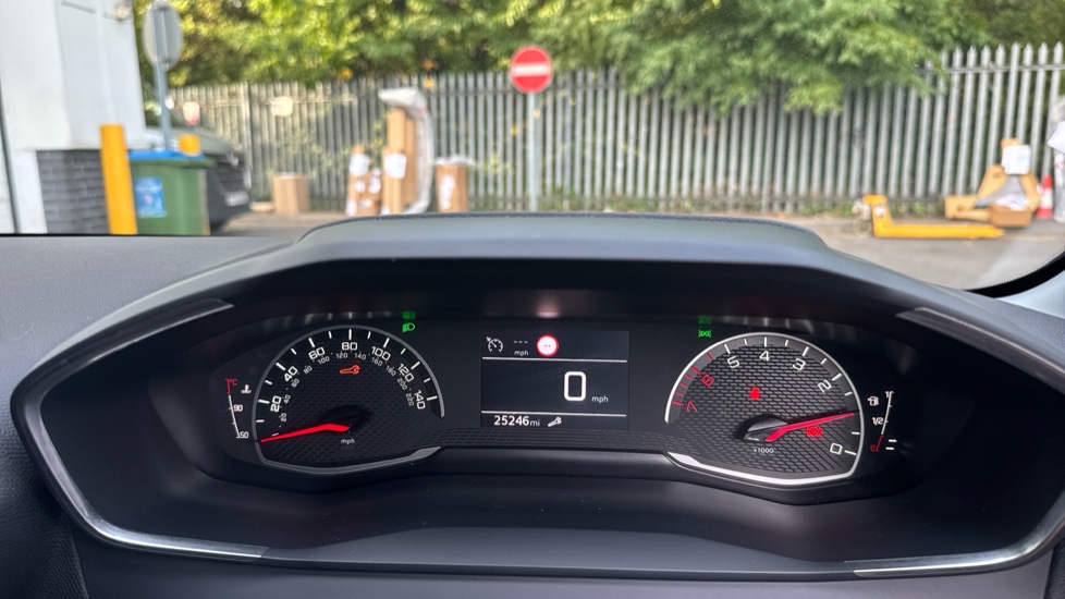 Peugeot 208 1.2 PureTech Active Premium 5dr Petrol Hatchback - Image 18