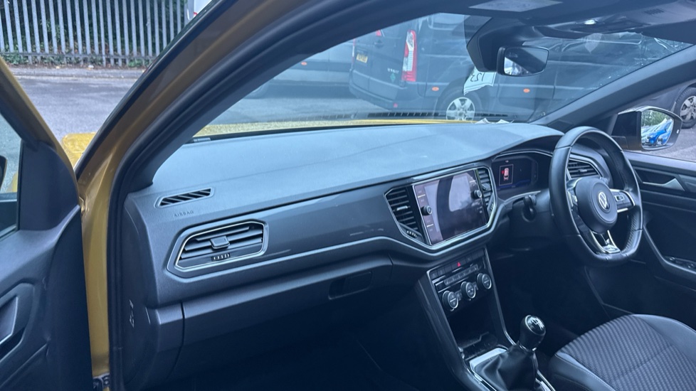 Volkswagen T-Roc 1.5 TSI EVO R-Line 5dr Petrol Hatchback - Image 9