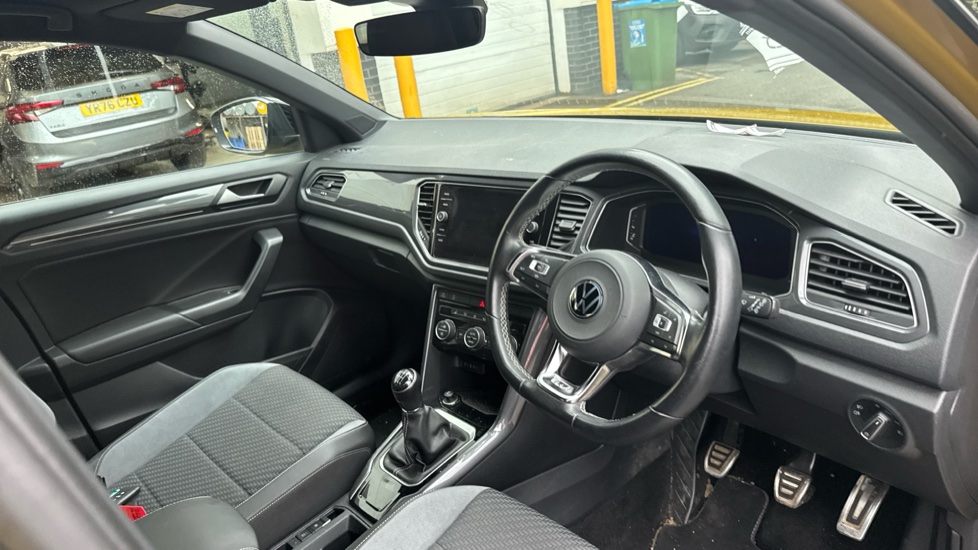Volkswagen T-Roc 1.5 TSI EVO R-Line 5dr Petrol Hatchback - Image 11