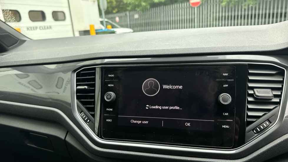 Volkswagen T-Roc 1.5 TSI EVO R-Line 5dr Petrol Hatchback - Image 12