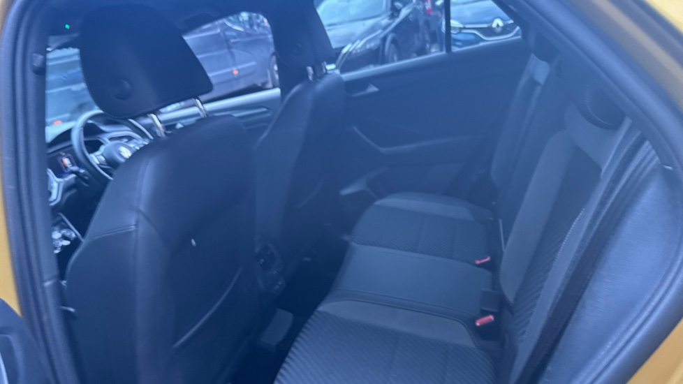 Volkswagen T-Roc 1.5 TSI EVO R-Line 5dr Petrol Hatchback - Image 16