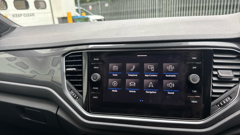 Volkswagen T-Roc 1.5 TSI EVO R-Line 5dr Petrol Hatchback - Image 24