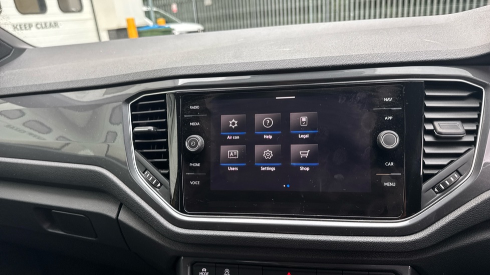 Volkswagen T-Roc 1.5 TSI EVO R-Line 5dr Petrol Hatchback - Image 26