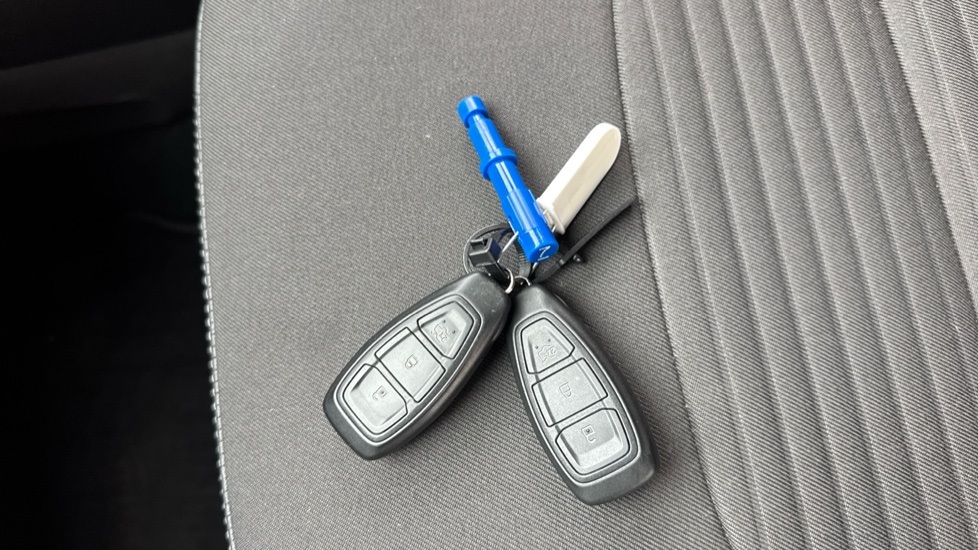 Ford Kuga 1.5 TDCi Titanium Edition 5dr 2WD Diesel Estate - Image 19