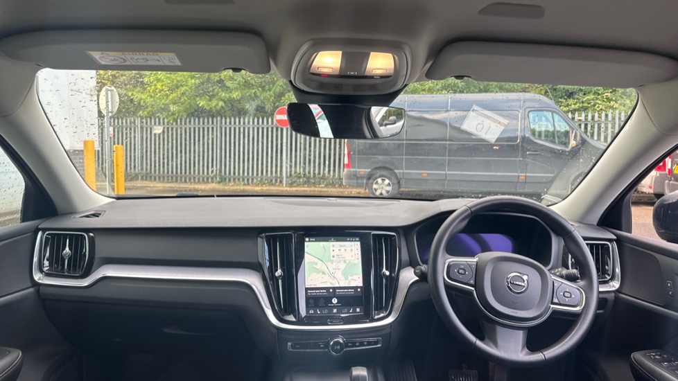 Volvo V60 2.0 B3P Core 5dr Auto [7 speed] Petrol Estate - Image 10