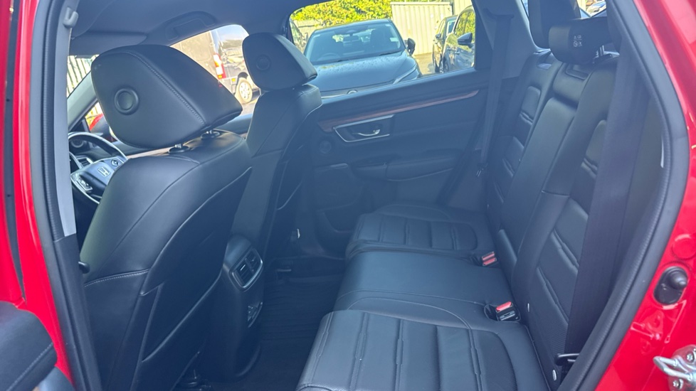 Honda CR-V 2.0 i-MMD Hybrid SR 5dr eCVT Hybrid Estate - Image 16
