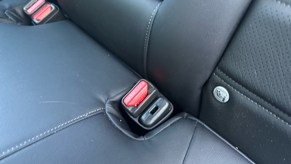 Honda CR-V 2.0 i-MMD Hybrid SR 5dr eCVT Hybrid Estate - Image 17