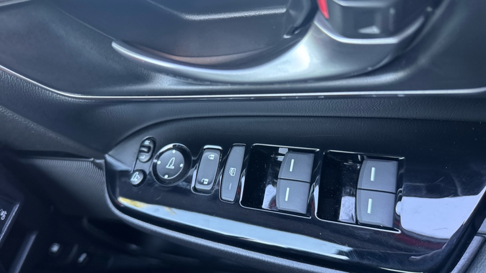 Honda CR-V 2.0 i-MMD Hybrid SR 5dr eCVT Hybrid Estate - Image 25