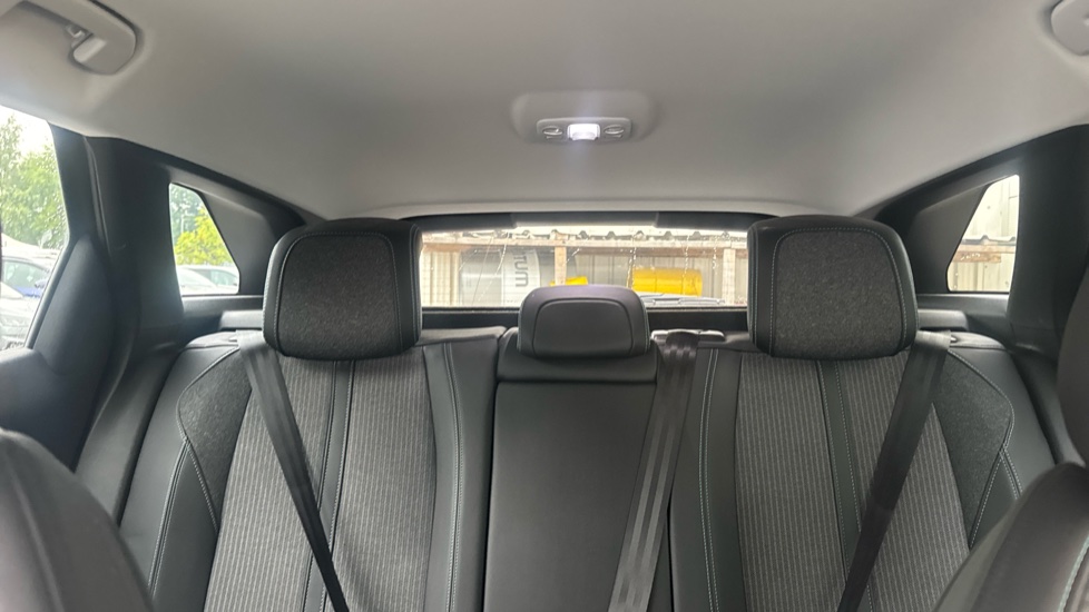 Peugeot 3008 1.5 BlueHDi Allure Premium 5dr EAT8 Diesel Estate - Image 15