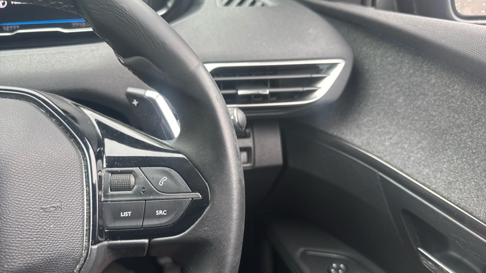 Peugeot 3008 1.5 BlueHDi Allure Premium 5dr EAT8 Diesel Estate - Image 22