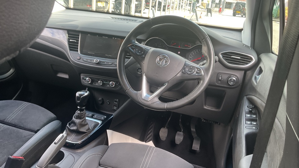 Vauxhall Crossland 1.2 Turbo Ultimate 5dr Petrol Hatchback - Image 11